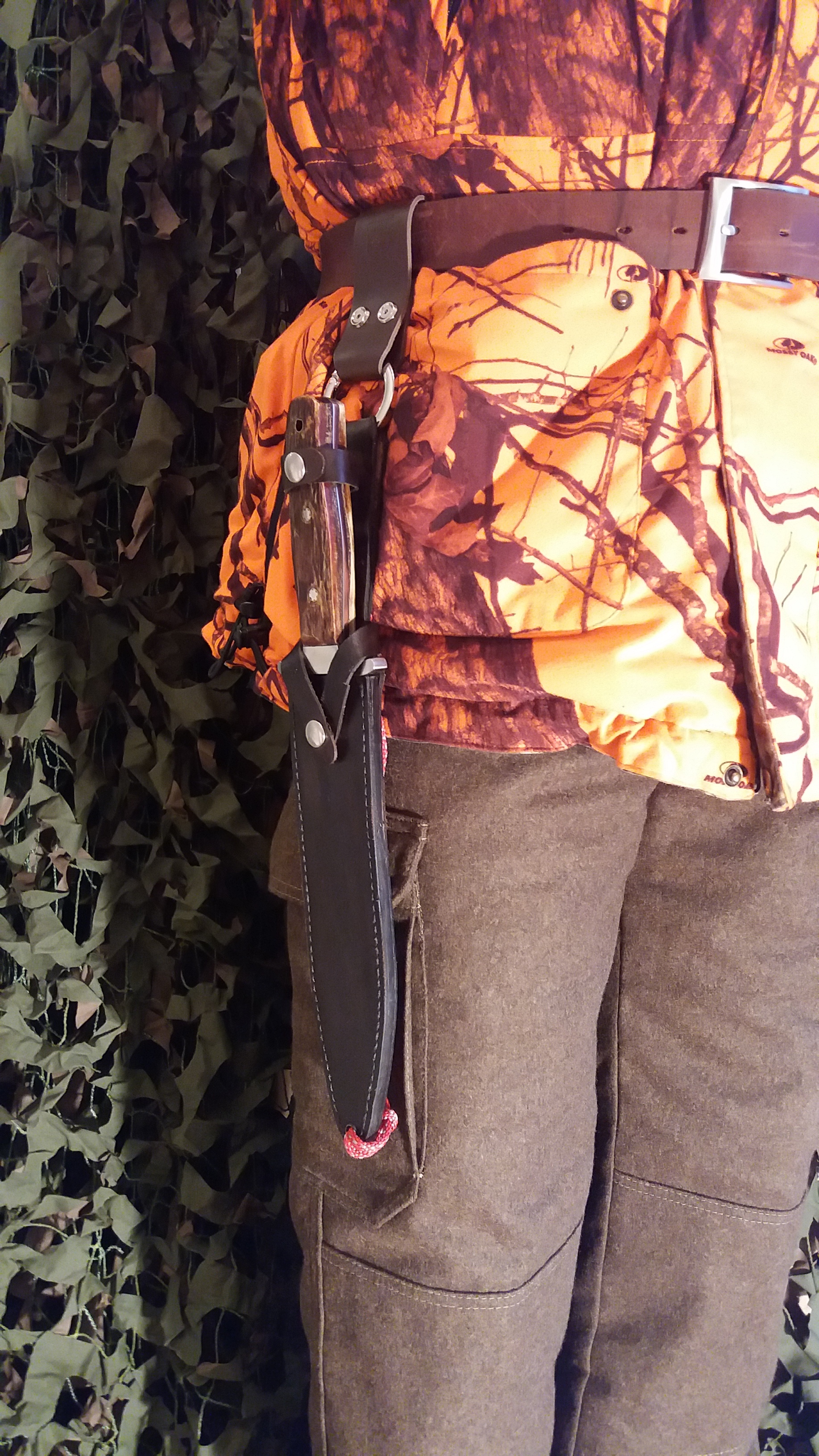 Gürtelschlaufe #3 mit O-Karabiner als Saufänger-Dangler