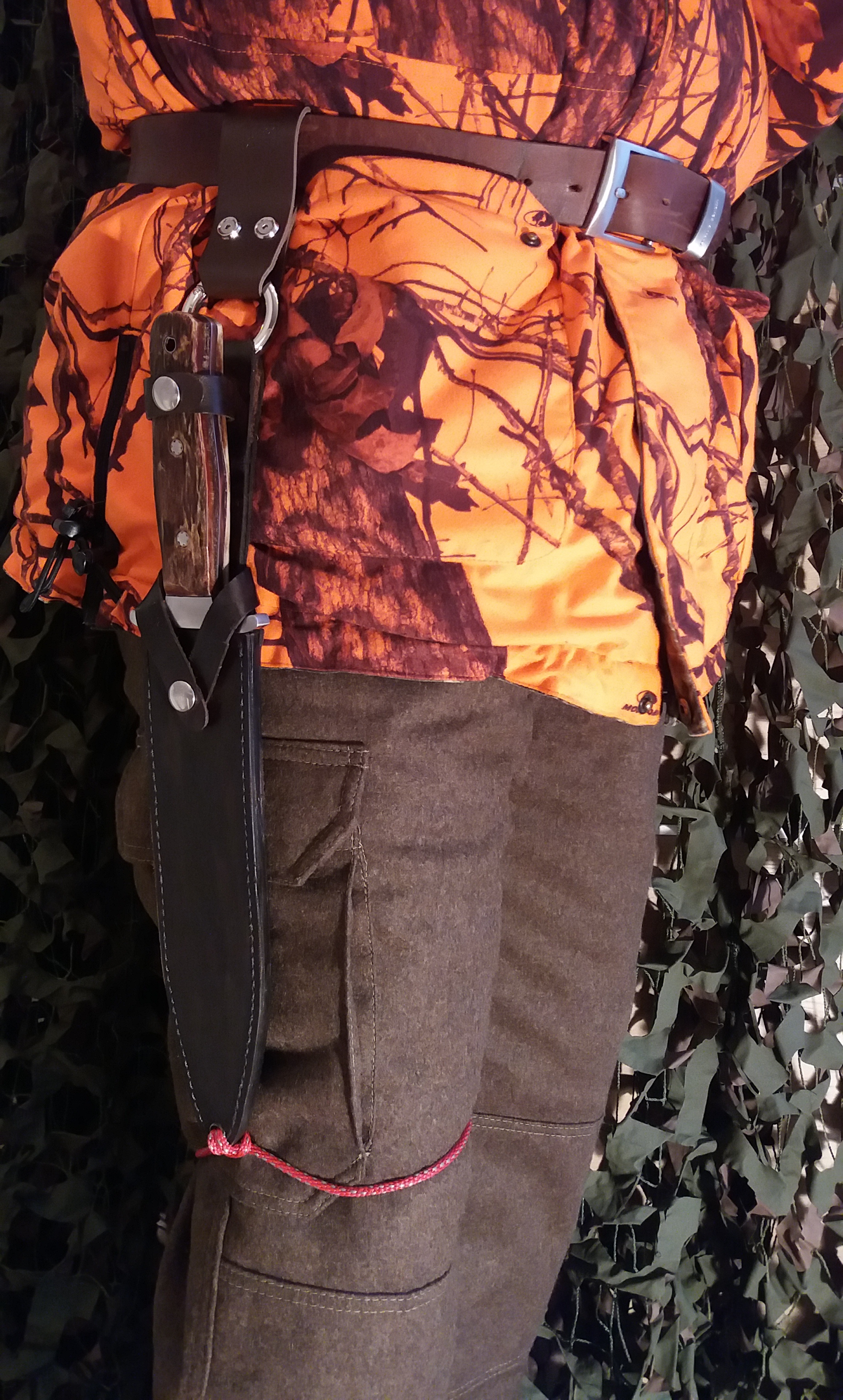 Gürtelschlaufe #3 mit O-Karabiner als Saufänger-Dangler